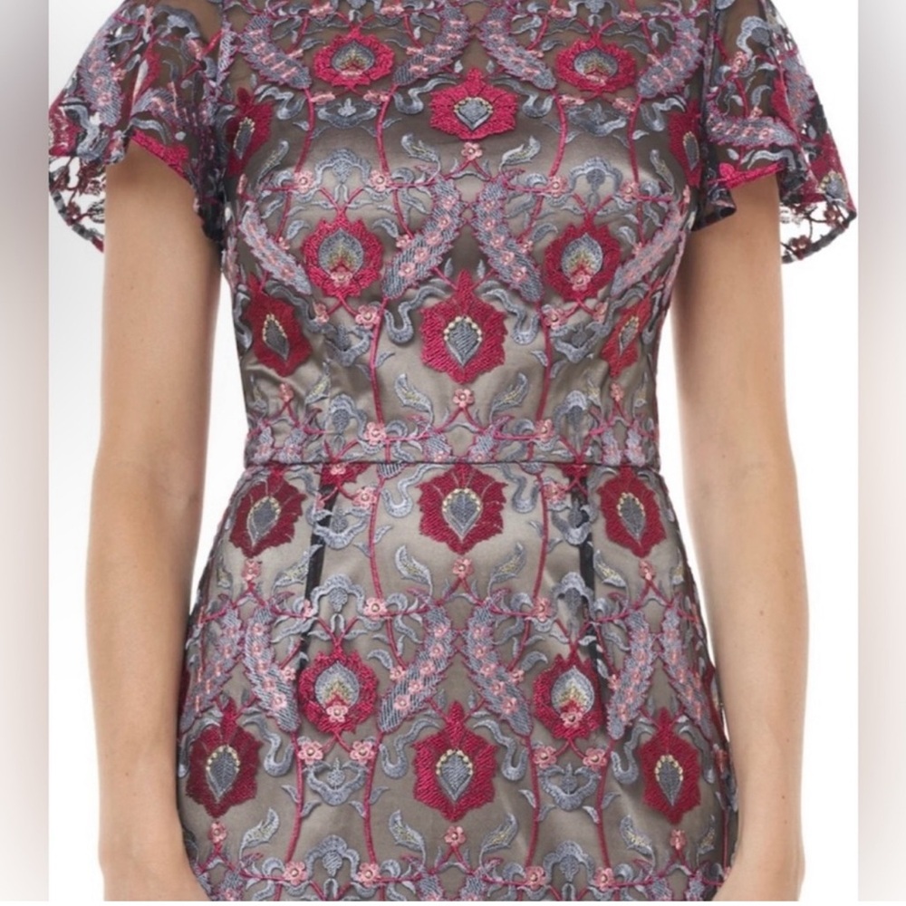 Elegant Purple Patterned Women's Dress - Picture 3 of 10